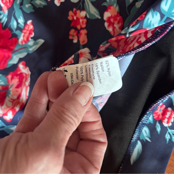 Retro High-Waisted Floral Bikini Set with Adjustable and removable straps - Picture 4 of 5